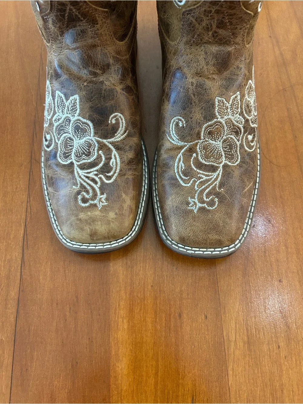 Shyanne Little Lasy Floral Embroidered Western Boots Brown Size 6Y